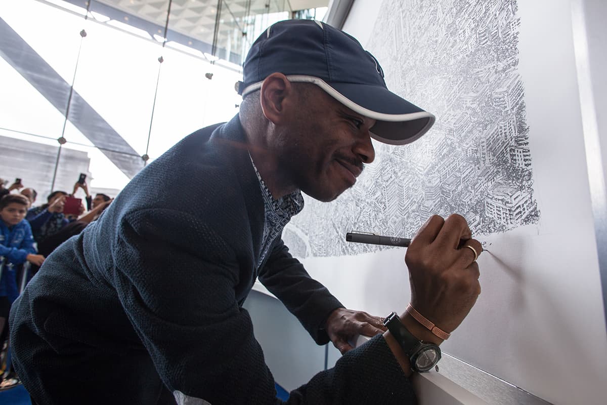 Signing my Mexico City Panorama